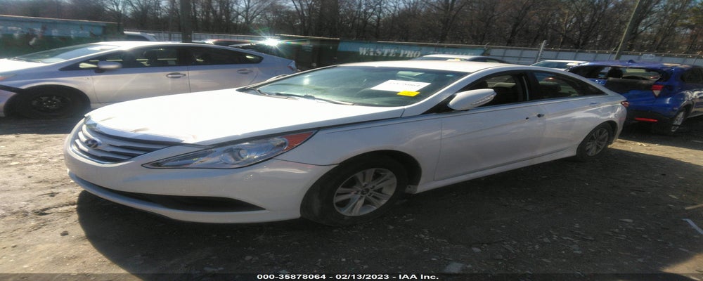 5NPEB4AC0EH813865 2014 HYUNDAI SONATA photo no. 2