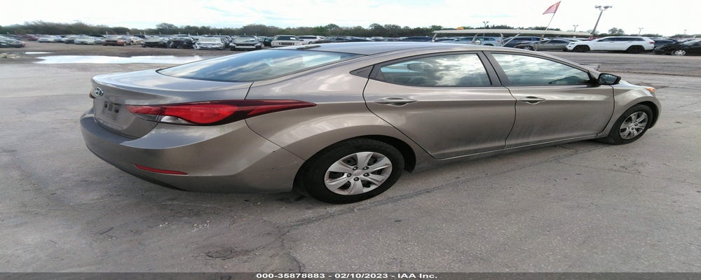5NPDH4AE4GH786071 2016 HYUNDAI ELANTRA photo no. 4
