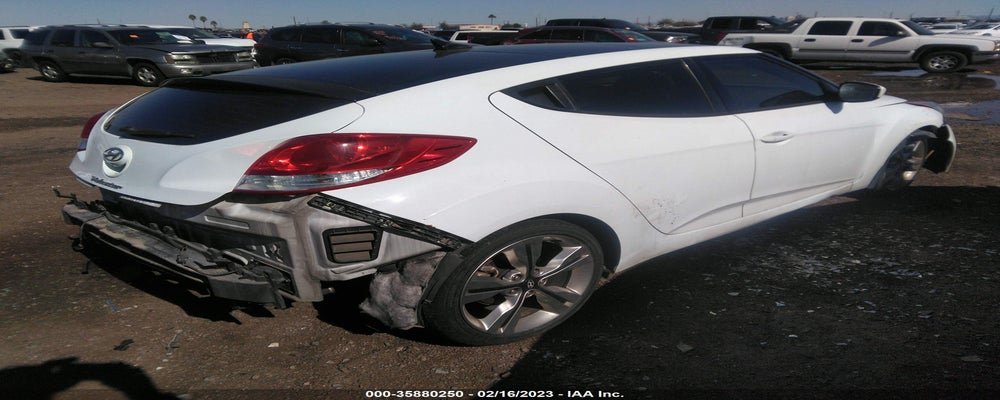 KMHTC6AD3GU288930 2016 HYUNDAI VELOSTER photo no. 4