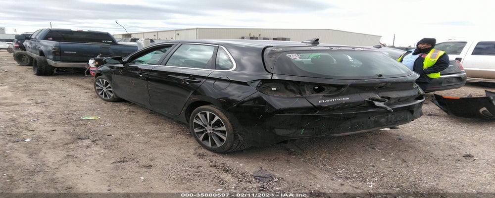 KMHH35LE8JU019013 2018 HYUNDAI ELANTRA GT photo no. 3