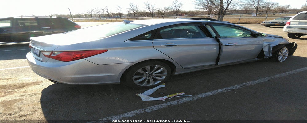 5NPEC4AC3BH044951 2011 HYUNDAI SONATA photo no. 4