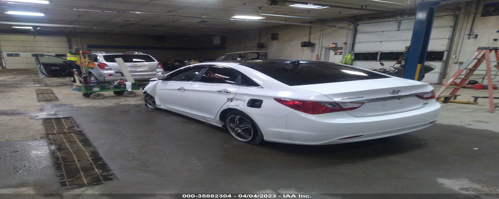 5NPEC4AC9CH347055 2012 HYUNDAI SONATA photo no. 3