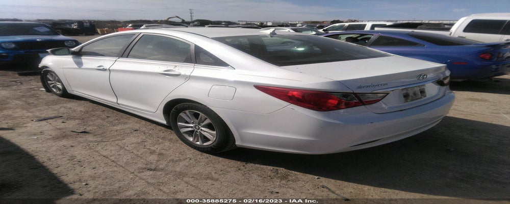 5NPEB4AC4BH034349 2011 HYUNDAI SONATA photo no. 3