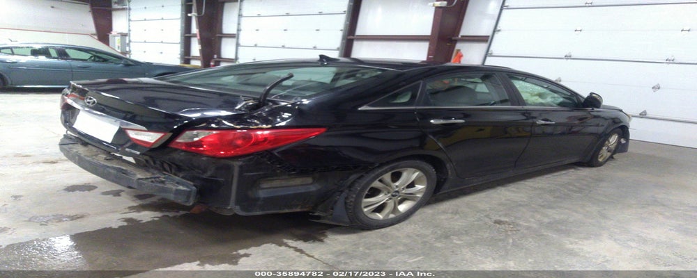 5NPEC4AC8BH100026 2011 HYUNDAI SONATA photo no. 4