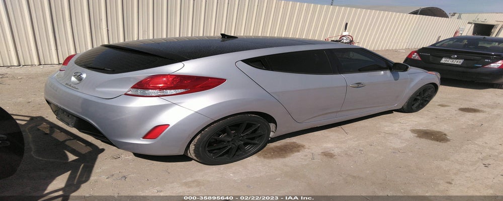 KMHTC6AD9HU315811 2017 HYUNDAI VELOSTER photo no. 4