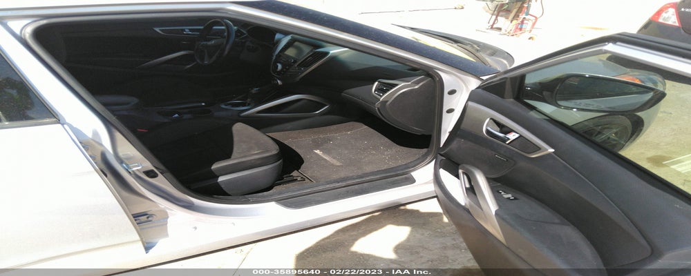 KMHTC6AD9HU315811 2017 HYUNDAI VELOSTER photo no. 5