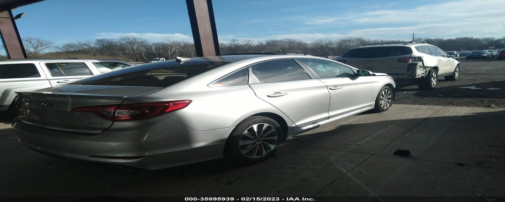 5NPE34AFXFH023045 2015 HYUNDAI SONATA photo no. 4