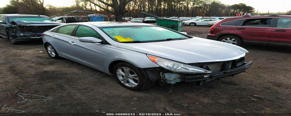 5NPEC4ABXBH304284 2011 HYUNDAI SONATA photo no. 9