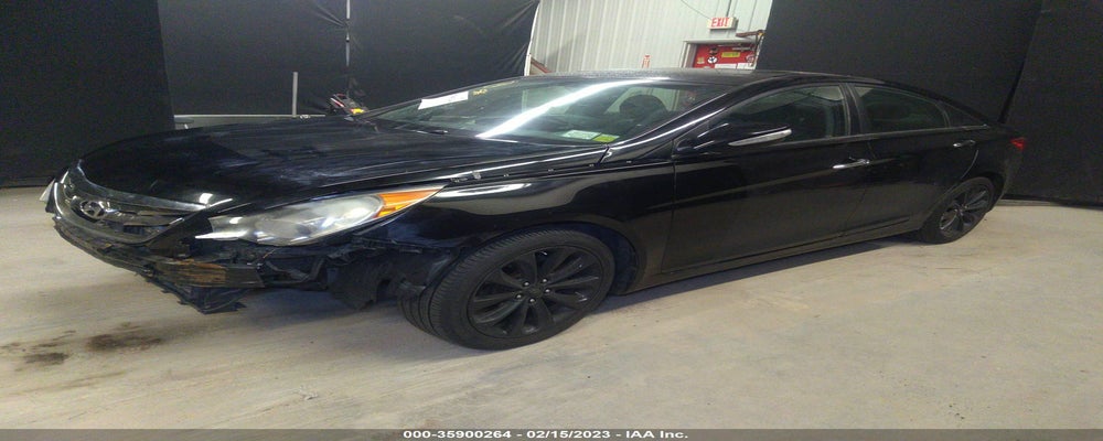 5NPEC4AB7BH211156 2011 HYUNDAI SONATA photo no. 2