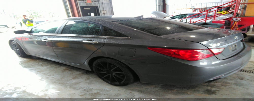 5NPEC4AB8BH215829 2011 HYUNDAI SONATA photo no. 3