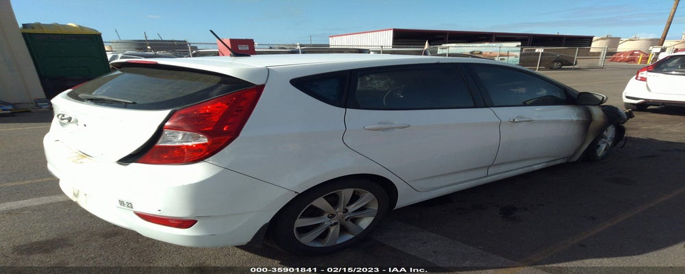 KMHCU5AE3DU076363 2013 HYUNDAI ACCENT photo no. 4