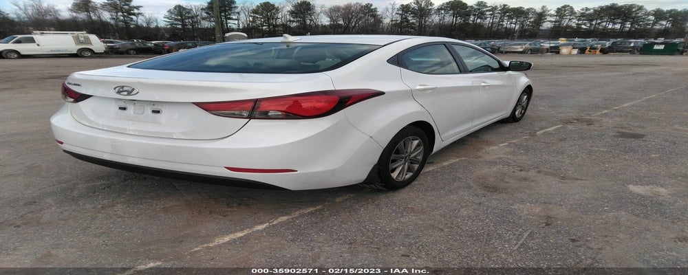 5NPDH4AE8FH618335 2015 HYUNDAI ELANTRA photo no. 4