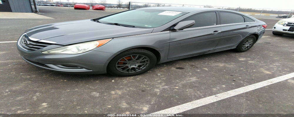5NPEB4AC9BH203474 2011 HYUNDAI SONATA photo no. 2