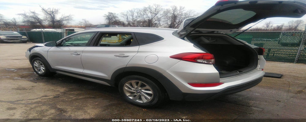 KM8J3CA47JU743808 2018 HYUNDAI TUCSON photo no. 3