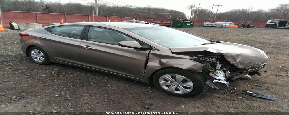 5NPDH4AE0GH759496 2016 HYUNDAI ELANTRA photo no. 4
