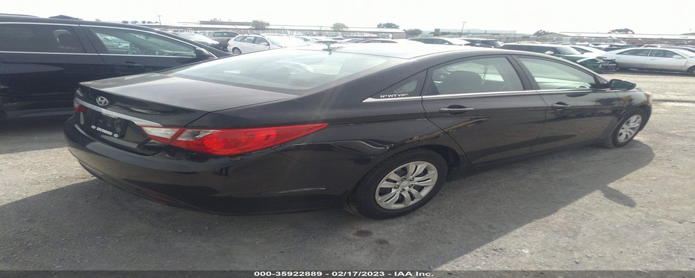 5NPEB4AC8DH572958 2013 HYUNDAI SONATA photo no. 4