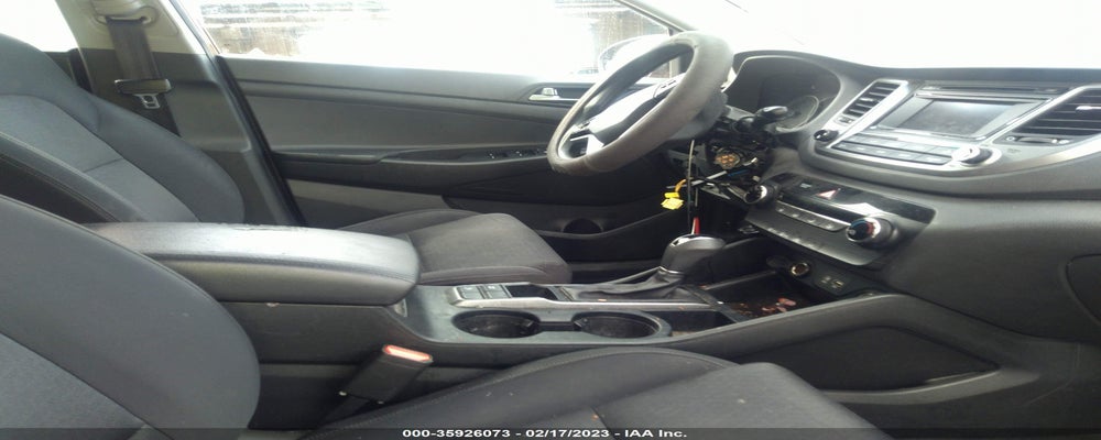 KM8J33A4XGU109563 2016 HYUNDAI TUCSON photo no. 5