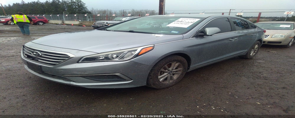 5NPE24AF1HH452161 2017 HYUNDAI SONATA photo no. 2