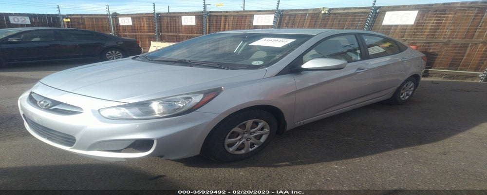 KMHCT4AE3DU323345 2013 HYUNDAI ACCENT photo no. 2
