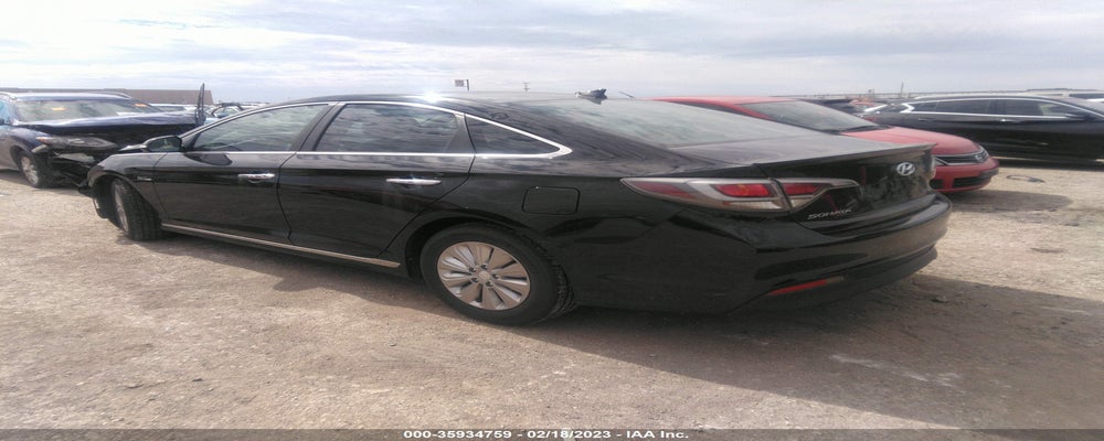 KMHE24L16HA048499 2017 HYUNDAI SONATA photo no. 3