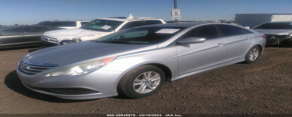 5NPEB4AC2EH833731 2014 HYUNDAI SONATA photo no. 2