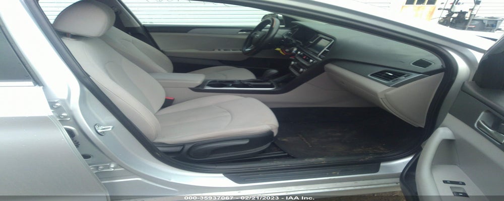 5NPE24AF0JH696860 2018 HYUNDAI SONATA photo no. 5