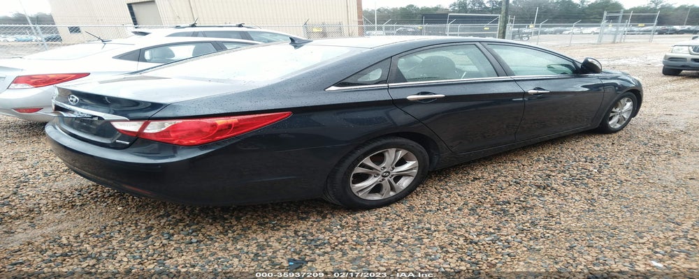 5NPEC4AC9BH001957 2011 HYUNDAI SONATA photo no. 4