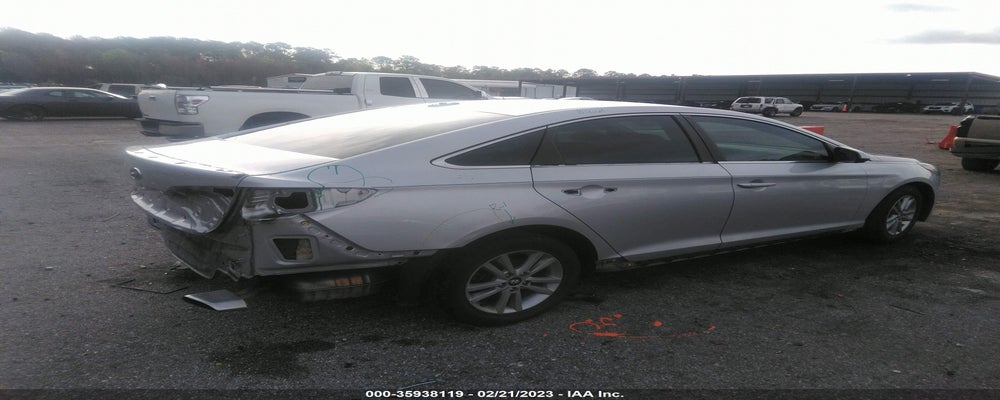 5NPE24AF4FH049160 2015 HYUNDAI SONATA photo no. 4