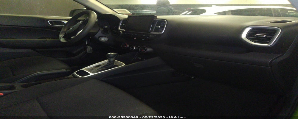 KMHRB8A33NU160300 2022 HYUNDAI VENUE photo no. 5