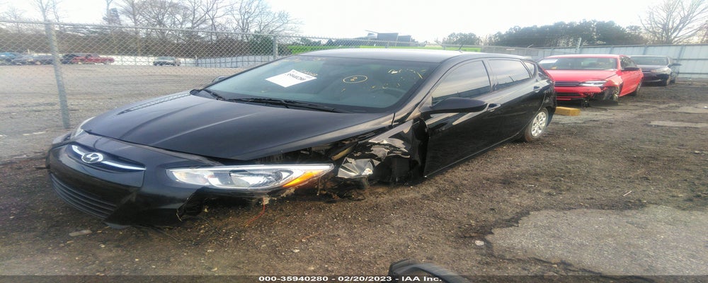 KMHCT5AE5FU220629 2015 HYUNDAI ACCENT photo no. 2