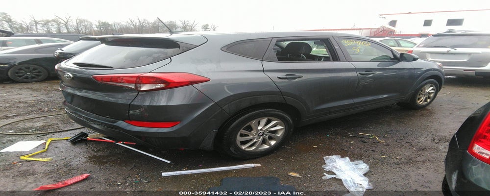 KM8J23A41HU396098 2017 HYUNDAI TUCSON photo no. 4