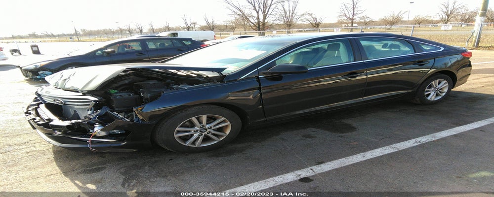 5NPE24AF0FH213309 2015 HYUNDAI SONATA photo no. 2