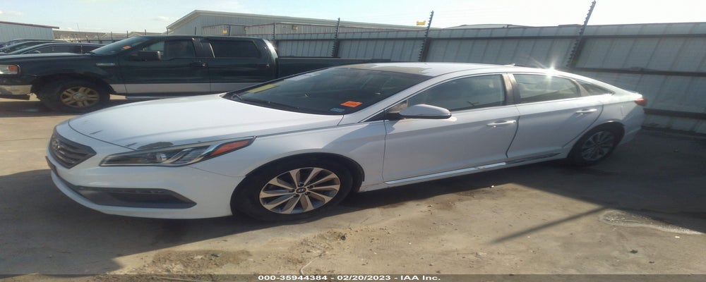 5NPE34AF3FH099562 2015 HYUNDAI SONATA photo no. 2