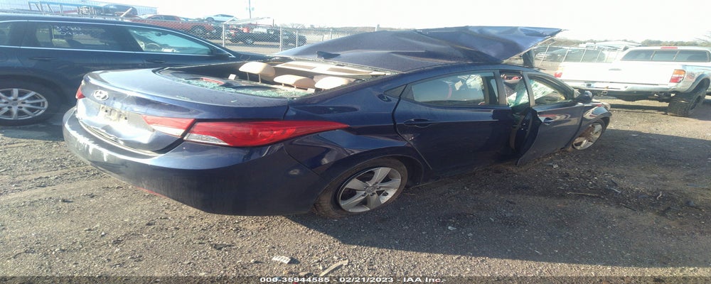 5NPDH4AEXDH308765 2013 HYUNDAI ELANTRA photo no. 4