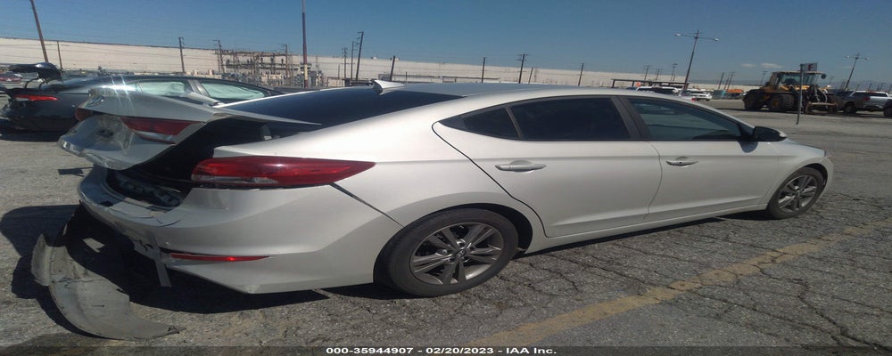 5NPD84LF8HH022750 2017 HYUNDAI ELANTRA photo no. 4