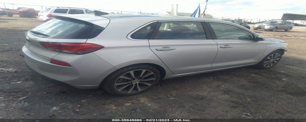 KMHH35LE4JU042255 2018 HYUNDAI ELANTRA GT photo no. 4
