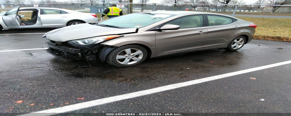 5NPDH4AE2DH299253 2013 HYUNDAI ELANTRA photo no. 2