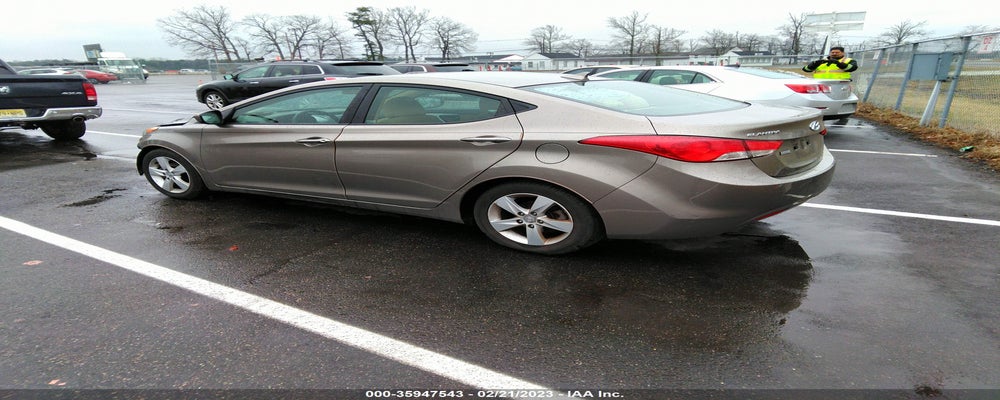 5NPDH4AE2DH299253 2013 HYUNDAI ELANTRA photo no. 3
