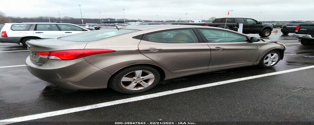 5NPDH4AE2DH299253 2013 HYUNDAI ELANTRA photo no. 4