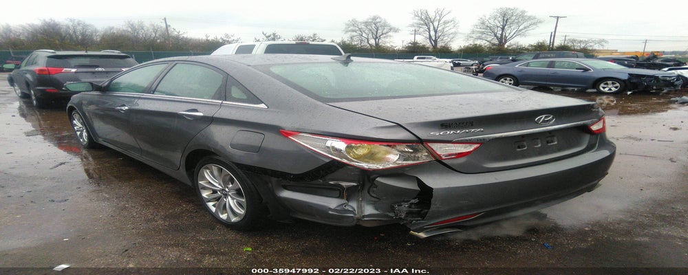 5NPEC4AC1BH239768 2011 HYUNDAI SONATA photo no. 3