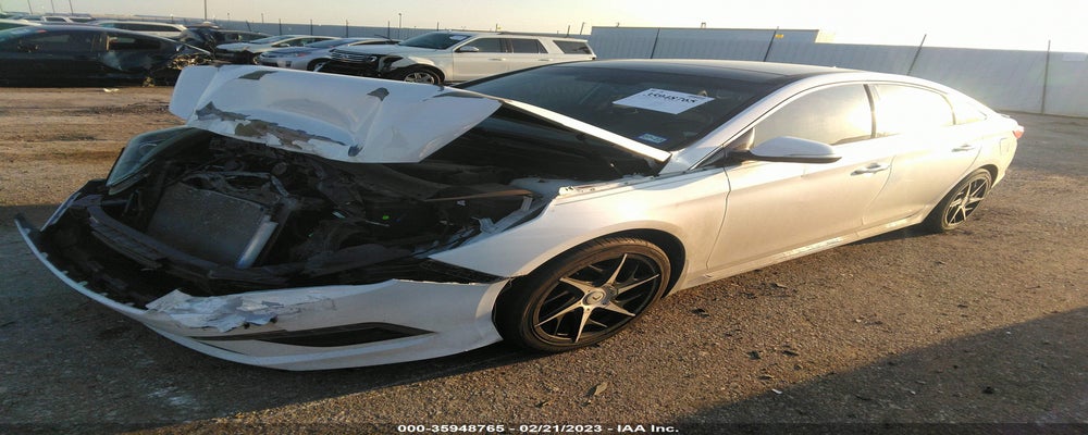 5NPE34AF0FH034393 2015 HYUNDAI SONATA photo no. 2