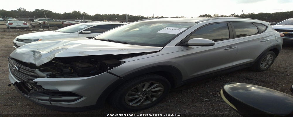 KM8J33A4XGU092473 2016 HYUNDAI TUCSON photo no. 2