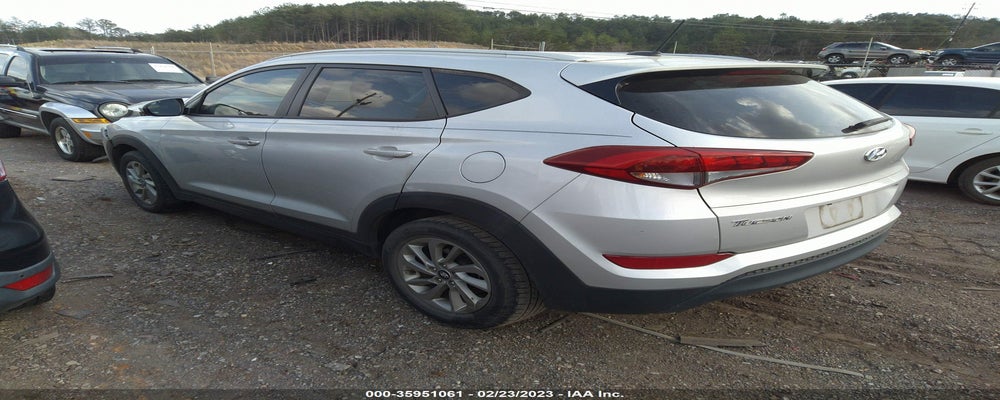KM8J33A4XGU092473 2016 HYUNDAI TUCSON photo no. 3