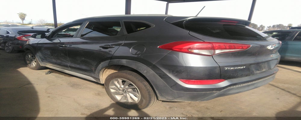 KM8J33A43HU426179 2017 HYUNDAI TUCSON photo no. 3