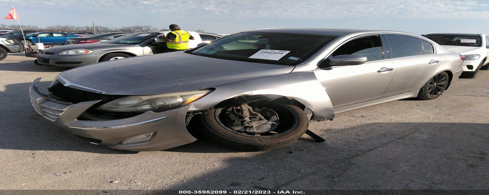 KMHGC4DH9DU233527 2013 HYUNDAI GENESIS photo no. 2