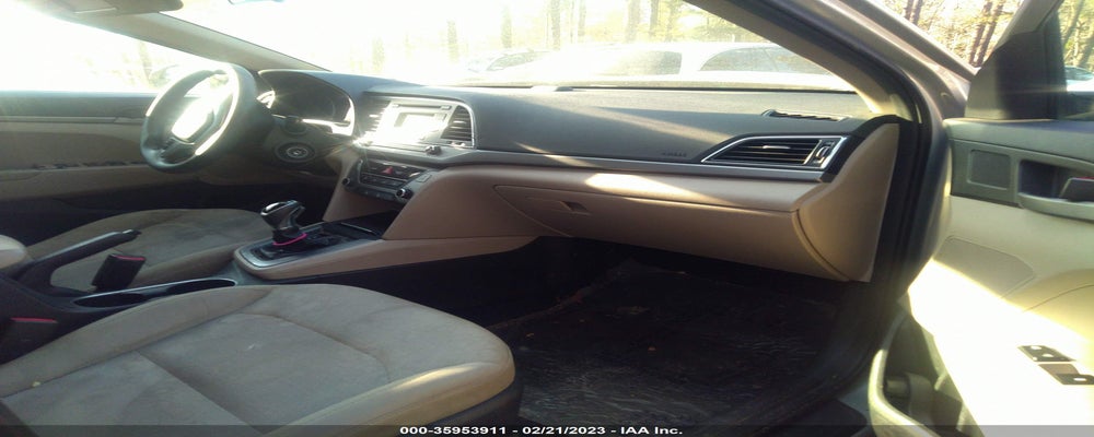 5NPD74LF8HH135827 2017 HYUNDAI ELANTRA photo no. 5