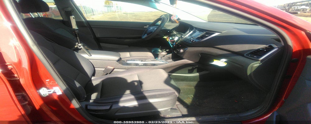 KM8J2CA45JU792671 2018 HYUNDAI TUCSON photo no. 5