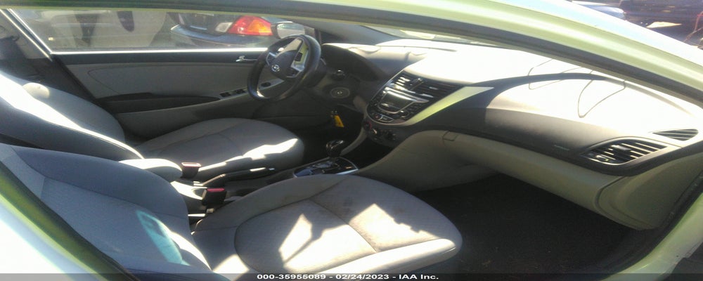 KMHCU5AE8DU091568 2013 HYUNDAI ACCENT photo no. 5