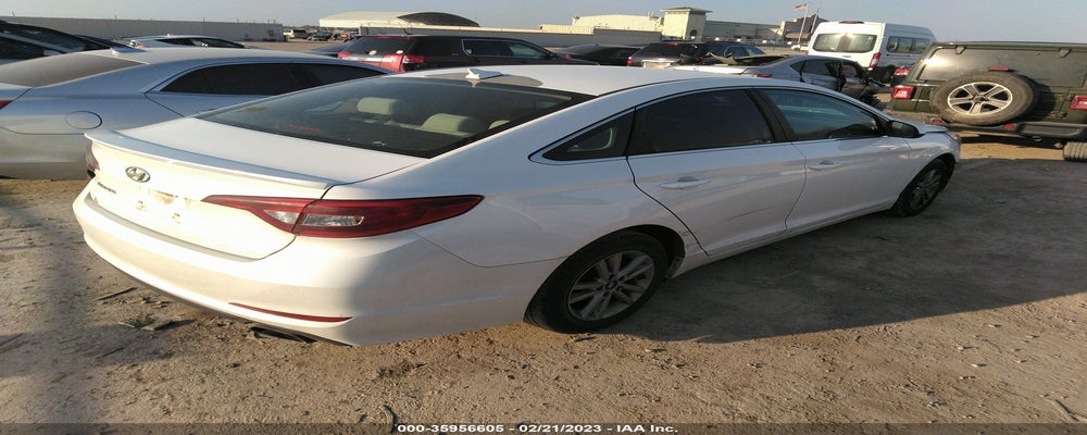 5NPE24AF9FH182898 2015 HYUNDAI SONATA photo no. 4