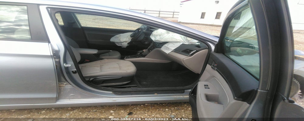 5NPD84LF7HH156097 2017 HYUNDAI ELANTRA photo no. 5